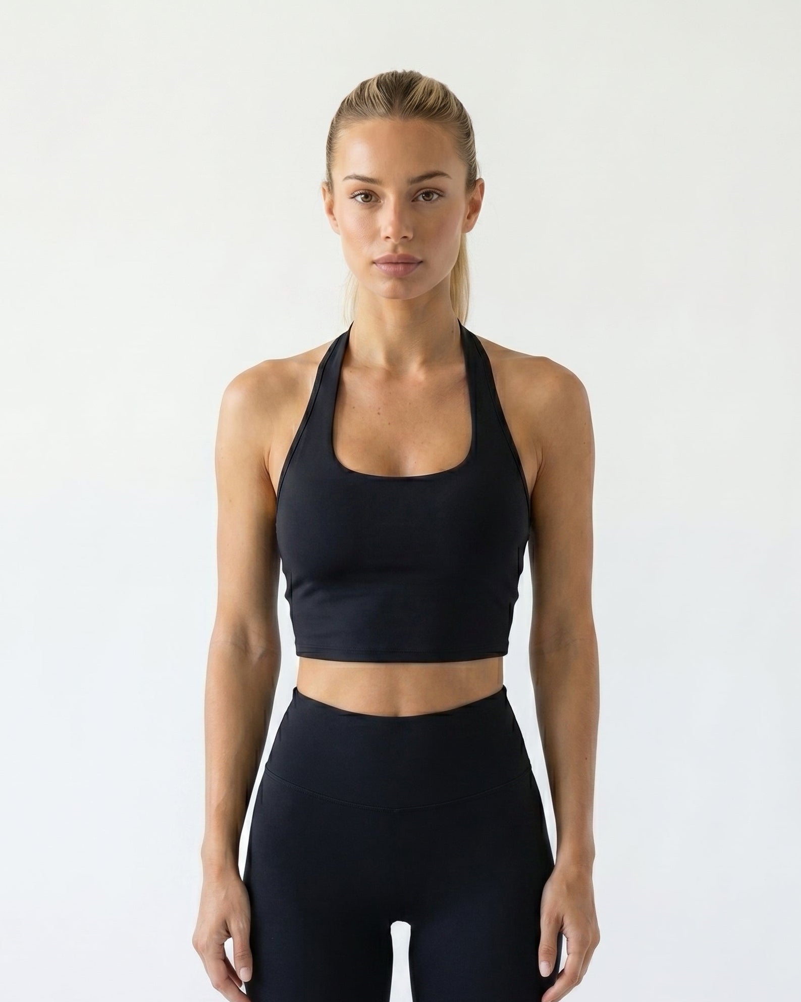 Sculpt Halter / Black